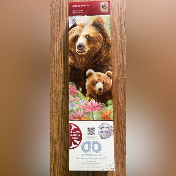 Bear and Flowers Diamond Dotz Painting Kit. Special Edition. NWT. - Picture 2 of 13